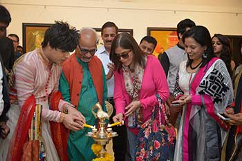 Zeenat Aman, Rohit Verma & Raosaheb Gurav inaugurating the exhibiton - 26th February 2014,  Jehangir Art Gallery, Mumbai.